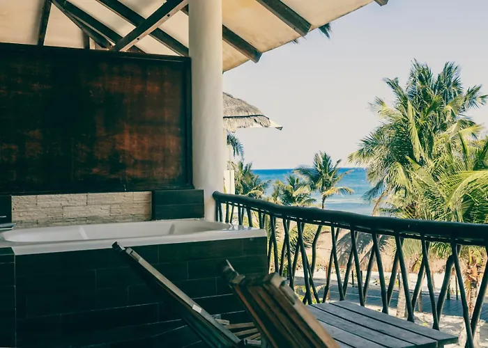 Mia Front * Tulum